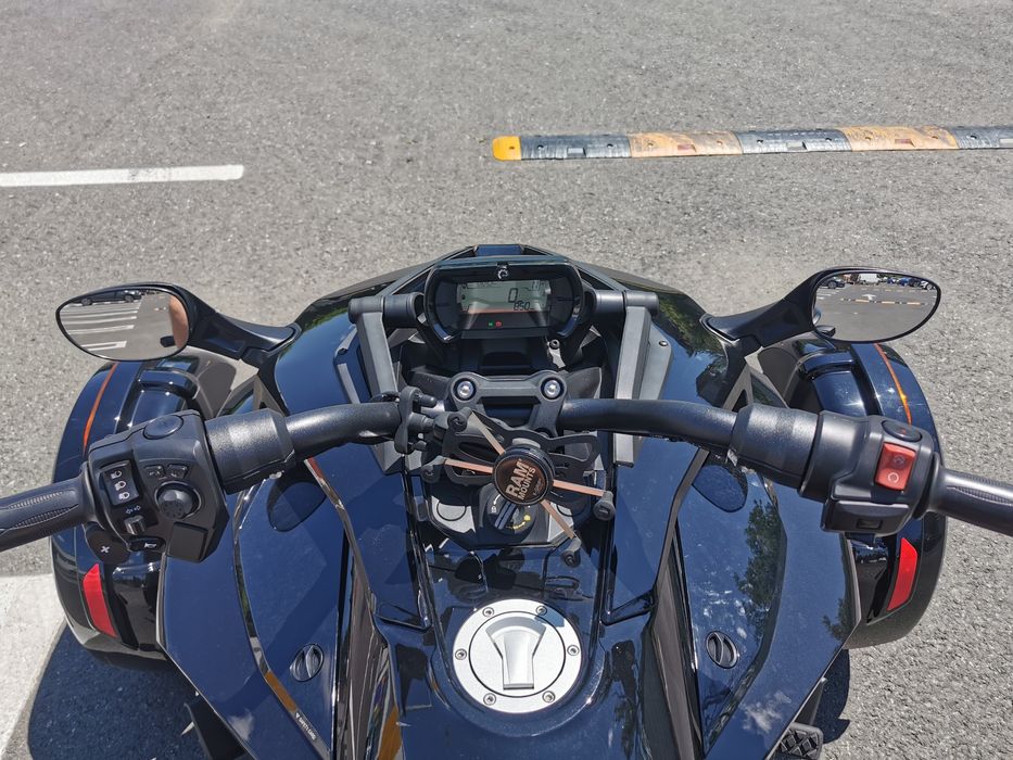 Can am spyder f3 an 2021 km 5900