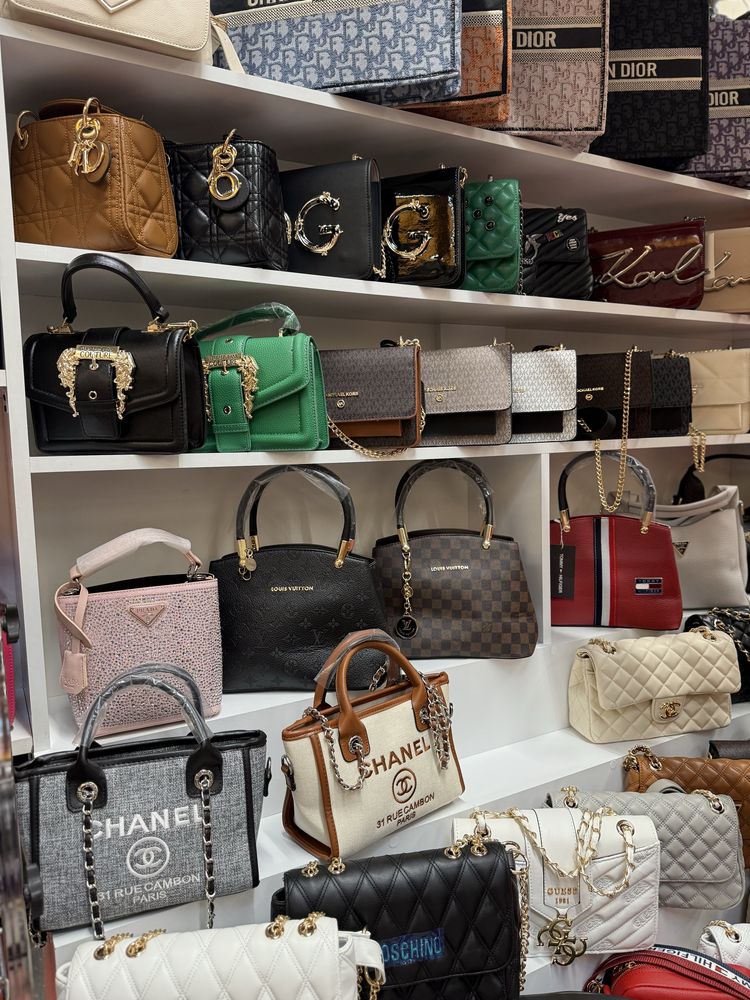 Geanta dama diferite modele Yvs LV Prada Guess Chanel Dior