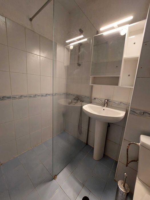 Дава се под наем Двустаен апартамент в София, Зона Б-19 - 70 кв.м за 561 € - Снимка #14