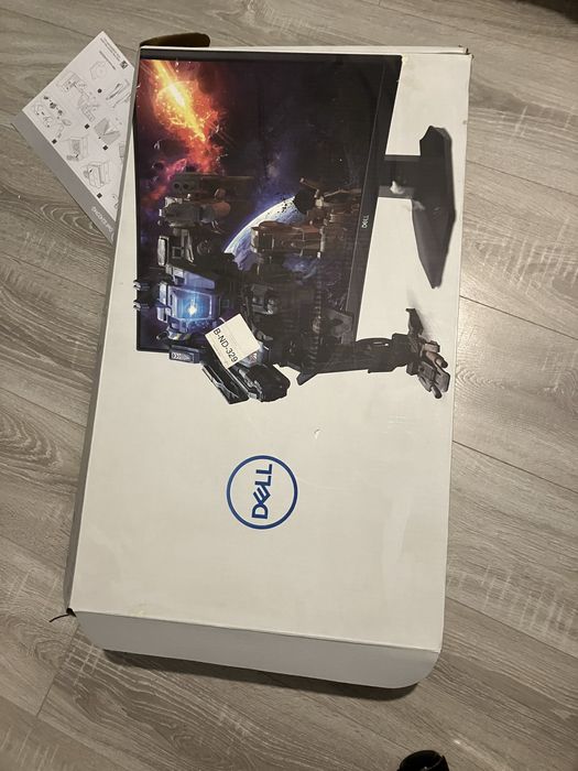 Monitor Dell.