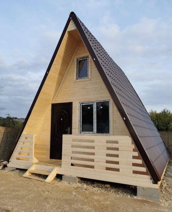 Vând cabană din lemn stil A