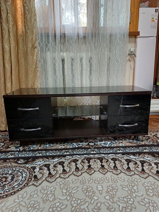 Televizor uchun patistavka