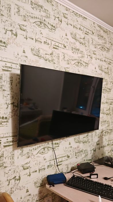 Продам телевизор на запчасти