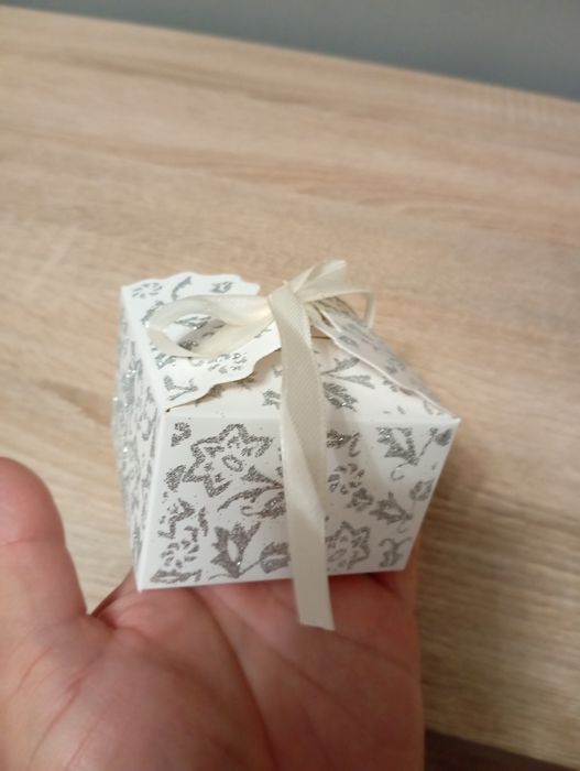 Тойбастар бонбоньерки