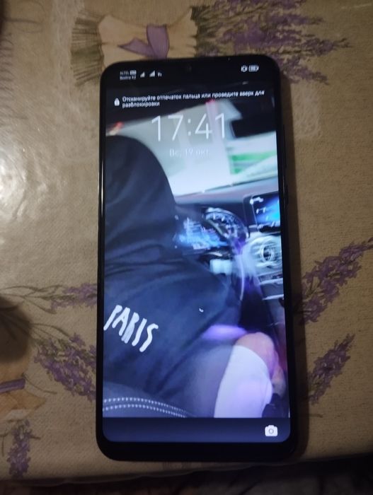 Продаю телефон huawei