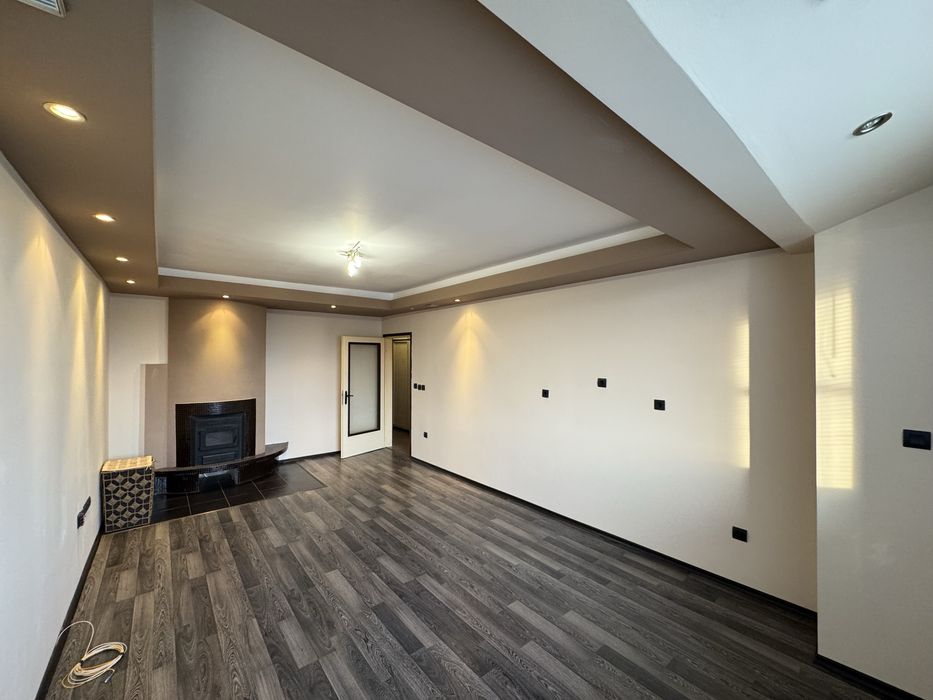 Продава се Двустаен апартамент в Казанлък - 64 кв.м за 1036 €/кв.м - Снимка #1