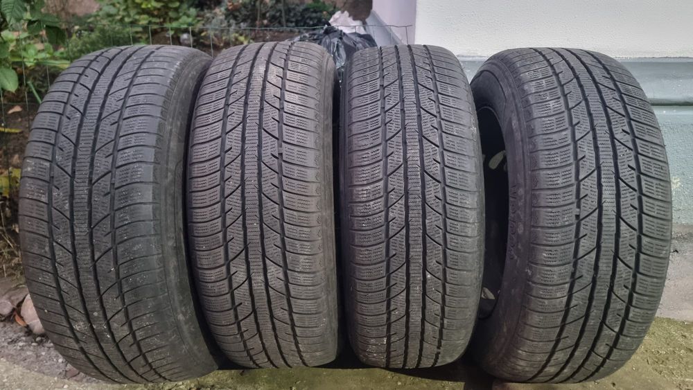 Anvelope iarna 225 60 R16 cu jante tabla