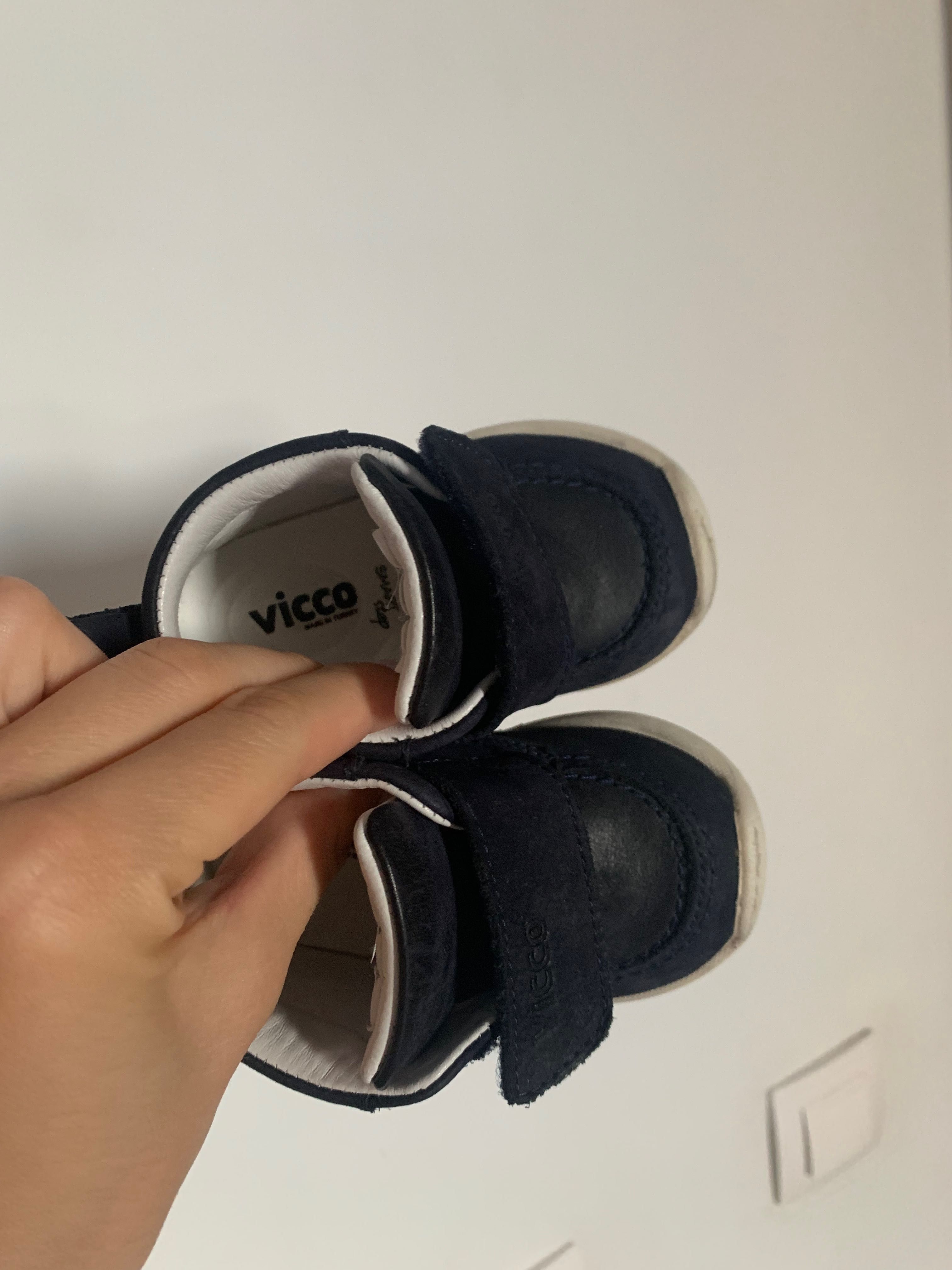 Pantofiori Vicco, marimea 19