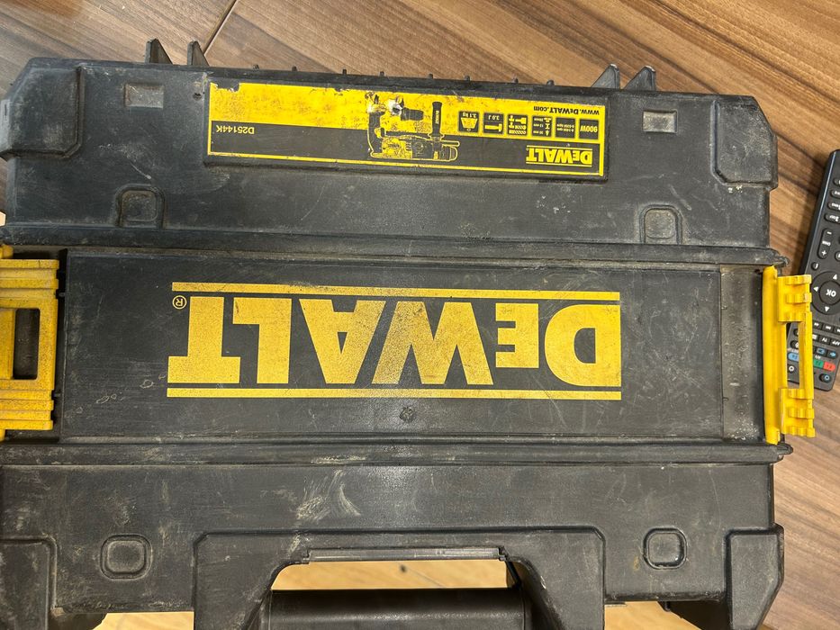 Перфоратор девалт