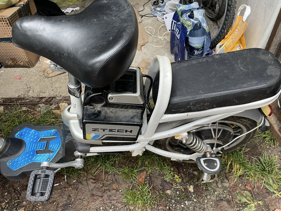 VZTECH ZT-09 Scuter Electric cu Pedale Baterie OK