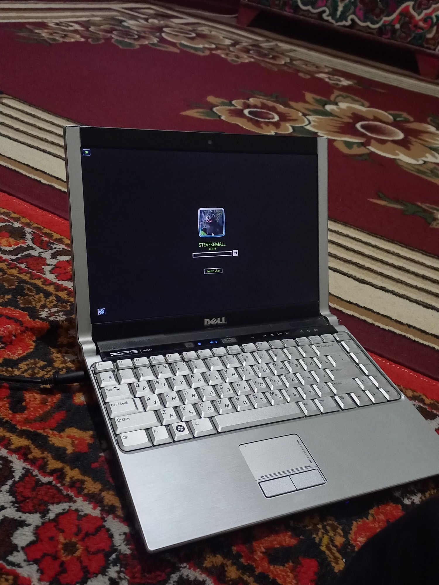 Dell xps 1330  xolati yaxshi