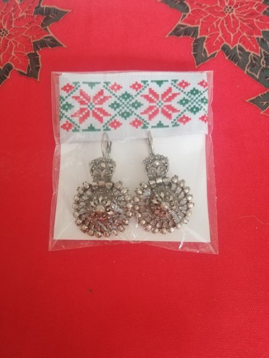 Обеци ръчна изработка с фолклорни мотиви