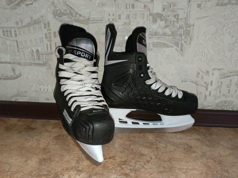 Коньки 40-й размер