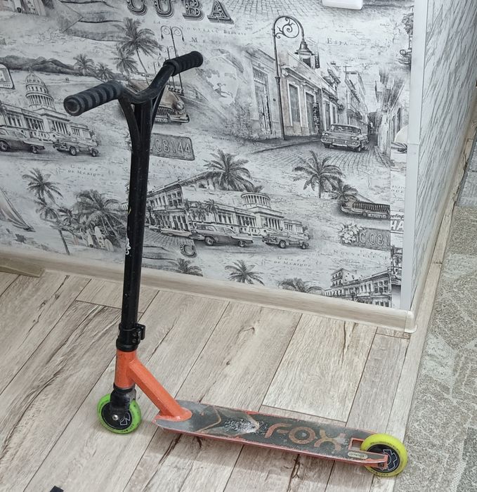 Самокат трюковой срочно продам