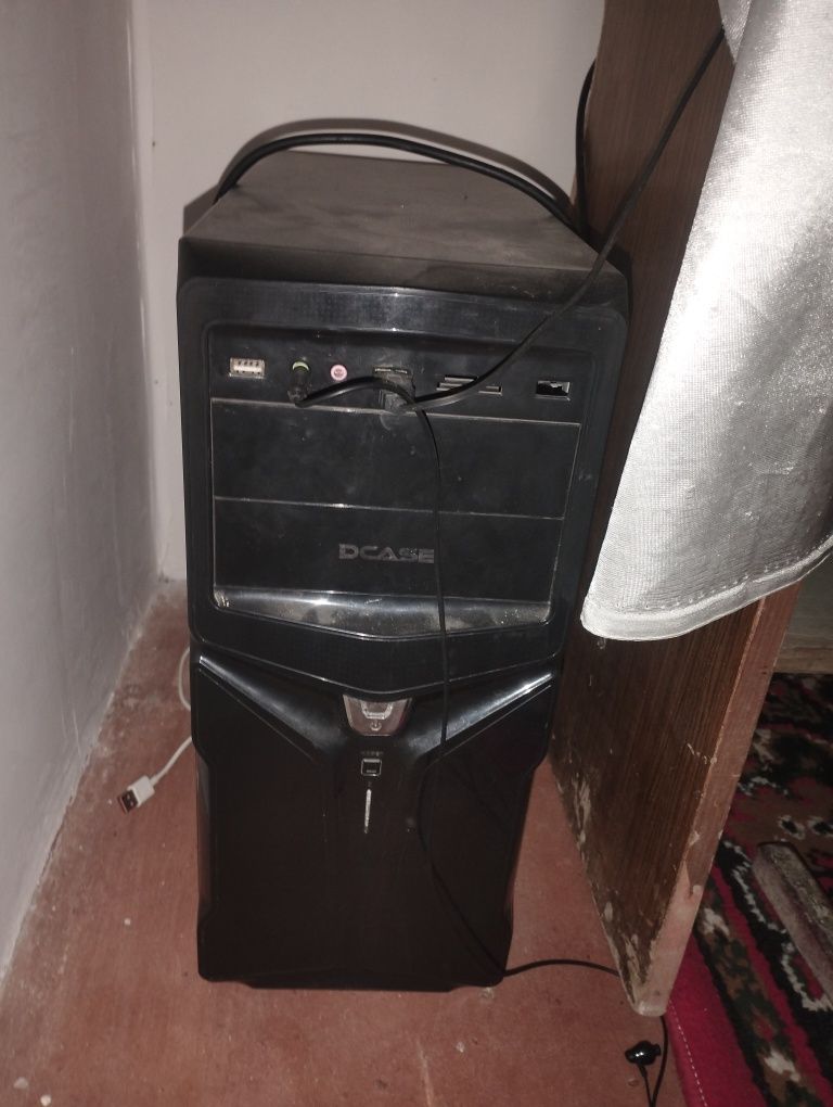 Kompyuter dcase sotiladi