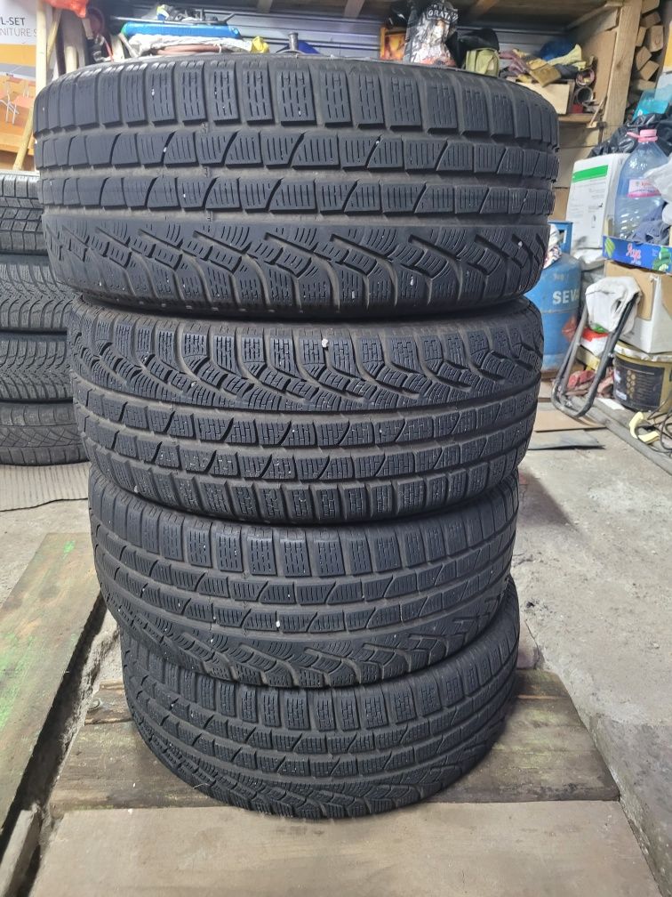 Set Anvelope Pirelli