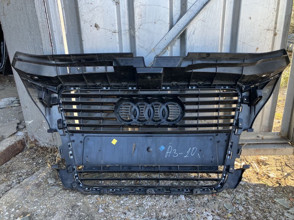 Решетка за Audi A3 Ауди А3  2008-2012г