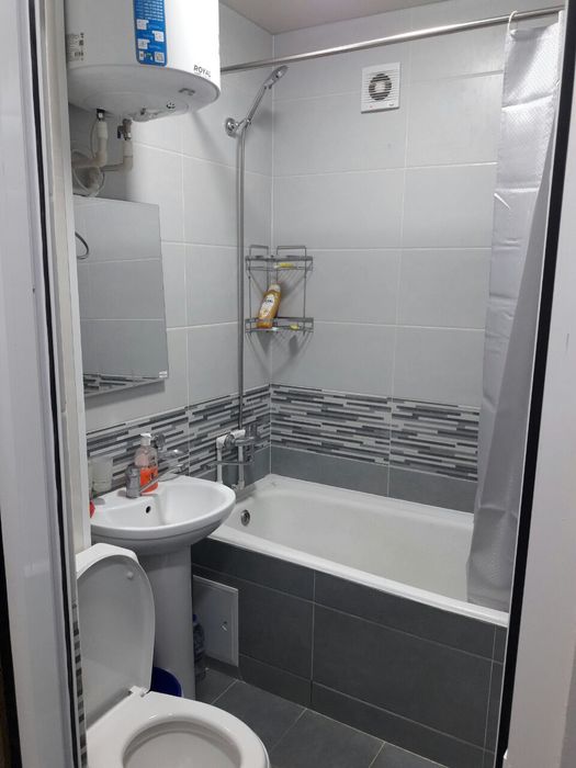 Арендага берилади 2 хона 3 этаж Вокзалда.Агентство