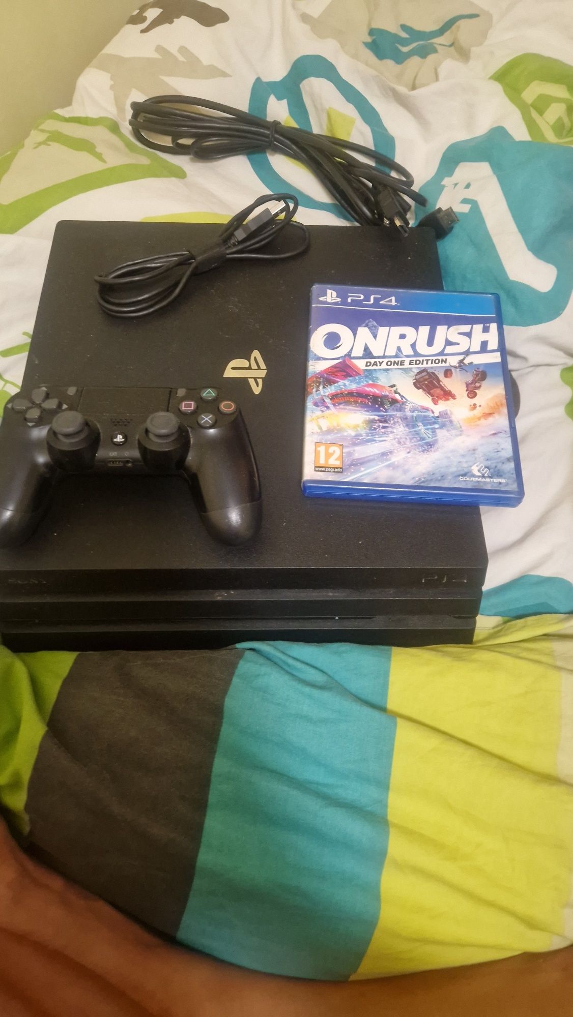 Продавам psp 4pro плюс игра