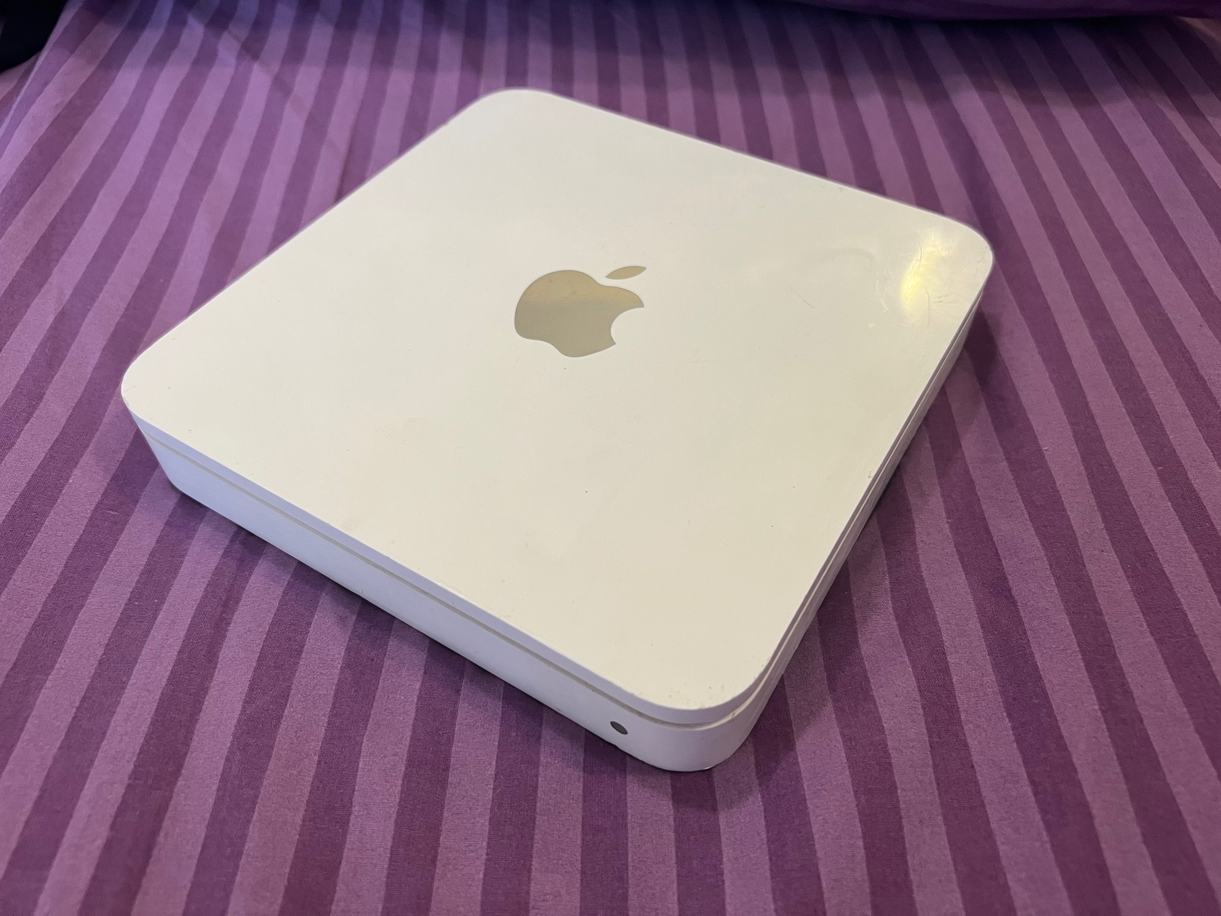 Рутер Apple Time Capsule A1254 500 GB с вграден ХАРД диск