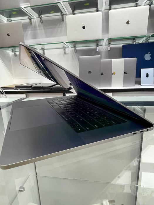 Macbook pro 2019 core i9 1tb/16
