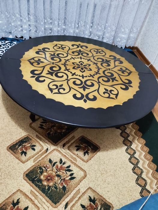 Стол круглый! Самовывоз