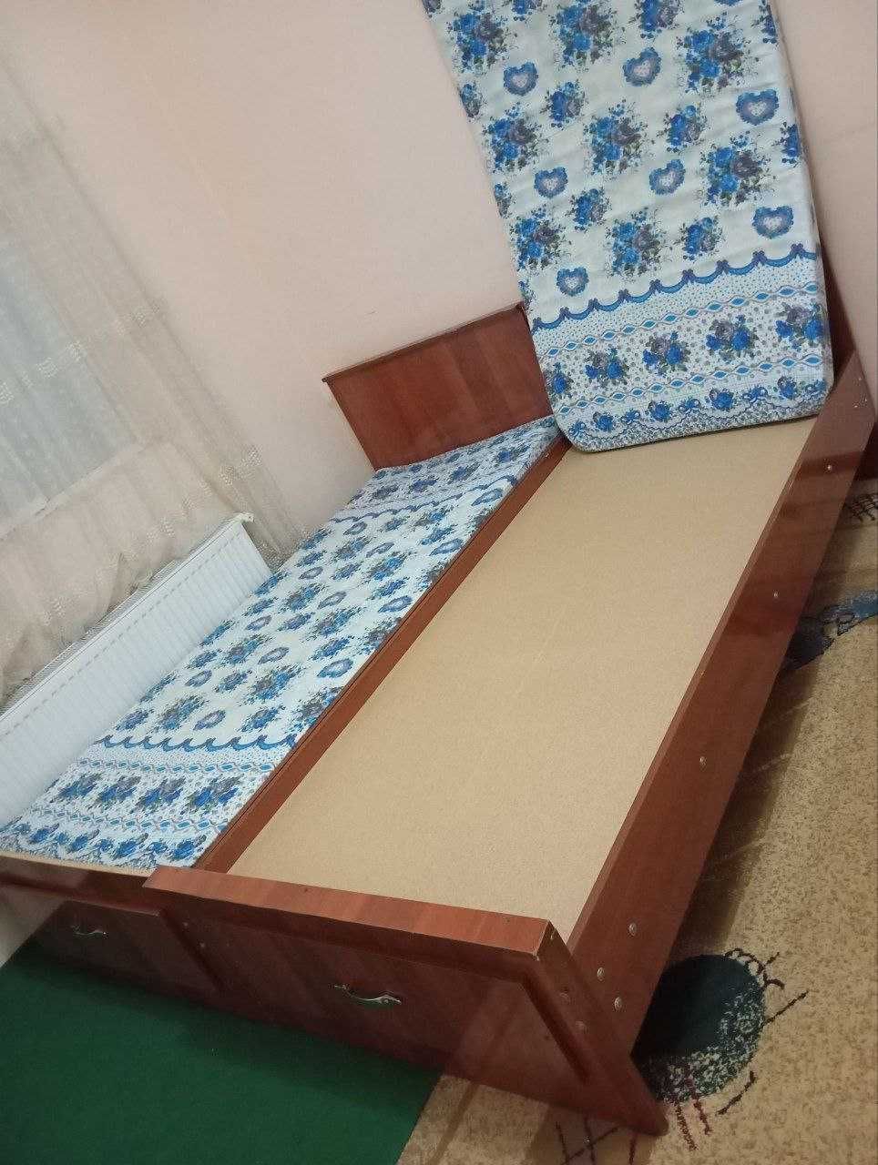 2 ta 1 kishilik kravatlar sotiladi Matraslari bn birga holati yaxshi