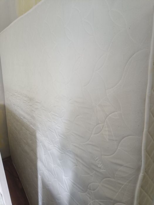 Матрас большой .