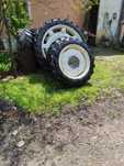 Roti tractor înguste N HOLAND. FEND CASE