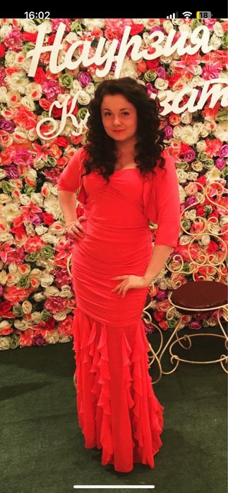 Вечернее платье