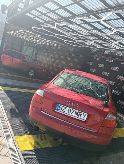 Vând schimb Audi A4 B6 2.0 benzina+gaz