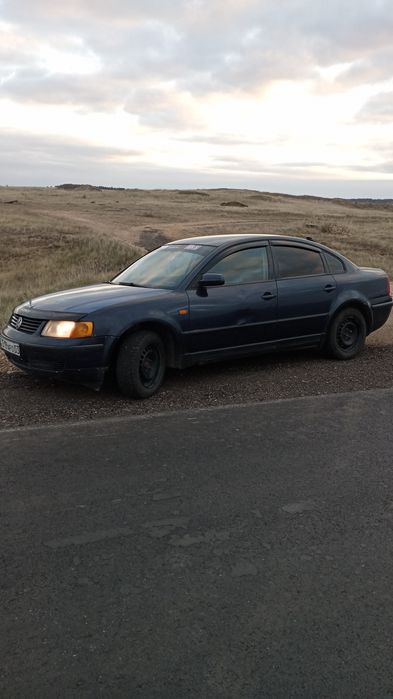 Продам машину Пассат В 5 турбо 1.8 объем