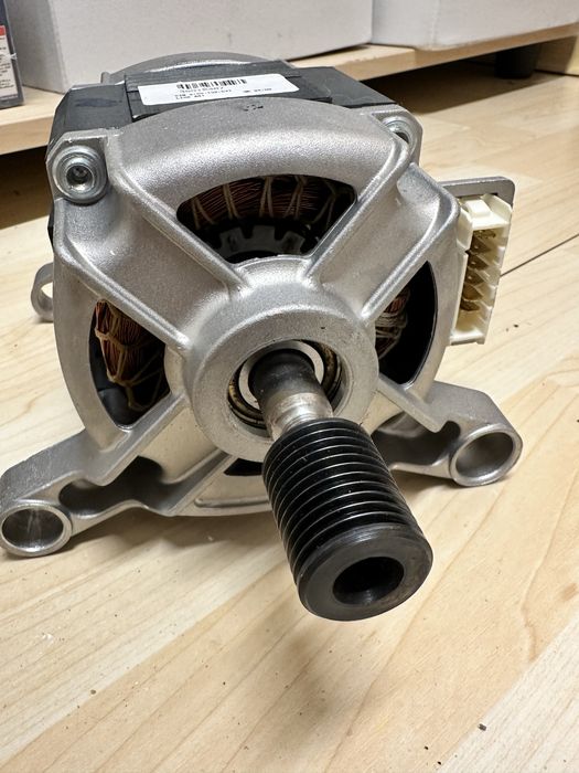 Електромотор от пералня Hoover