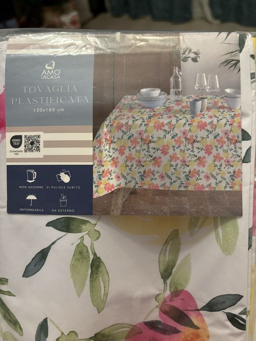 Fata de masa inflorata