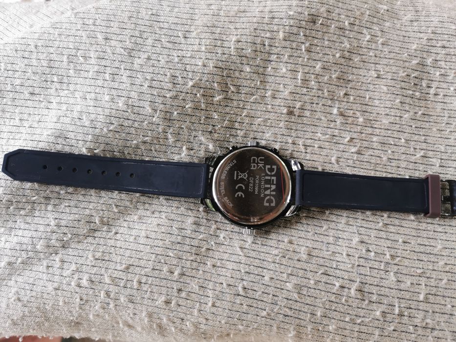 Vând ceas DFNG super elegant