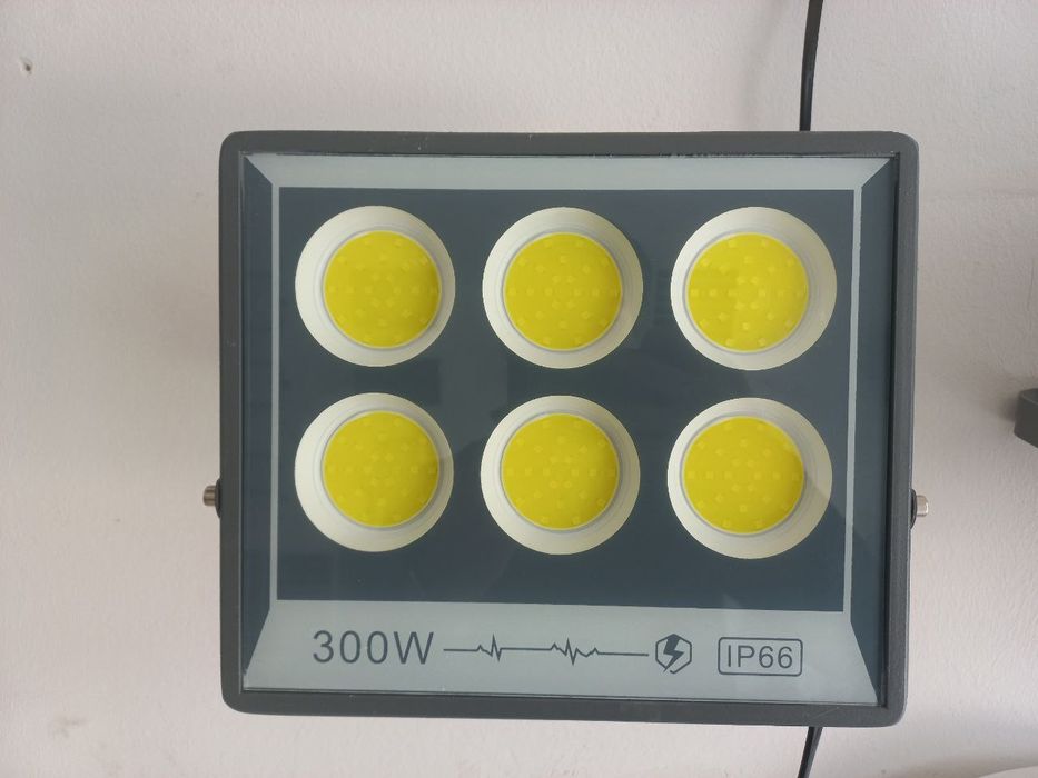 LED прожектор светодиодный уличный