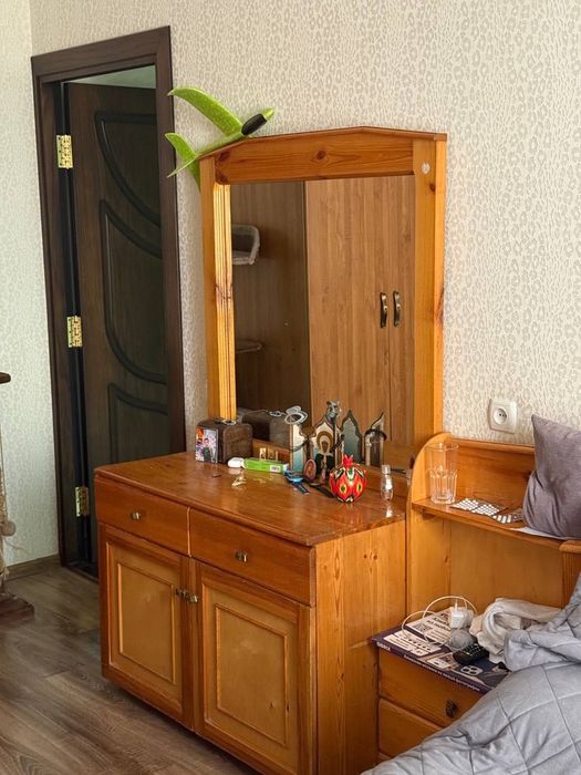 Спальная мебель, комплект. Кровать, трюмо