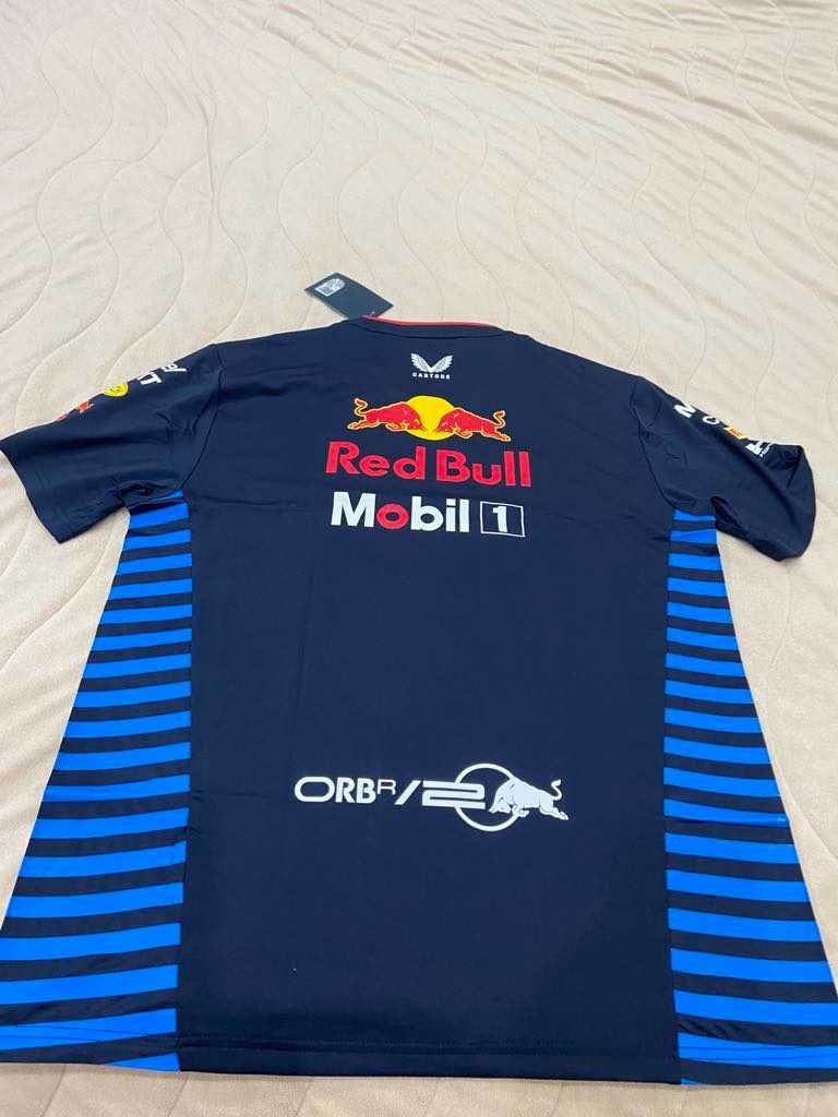 Тениска от red bull на Ф1