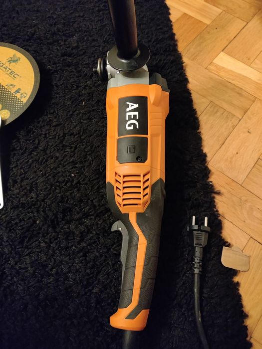 Polizor unghiular mare
WS 22-230