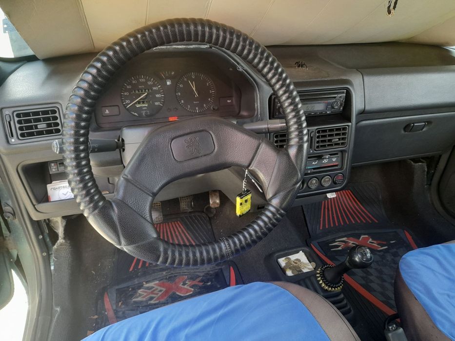 Peugeot 106 1994 година бензин газ