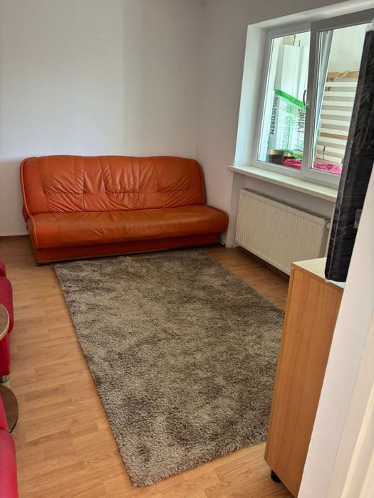 Inchiriez garsoniera