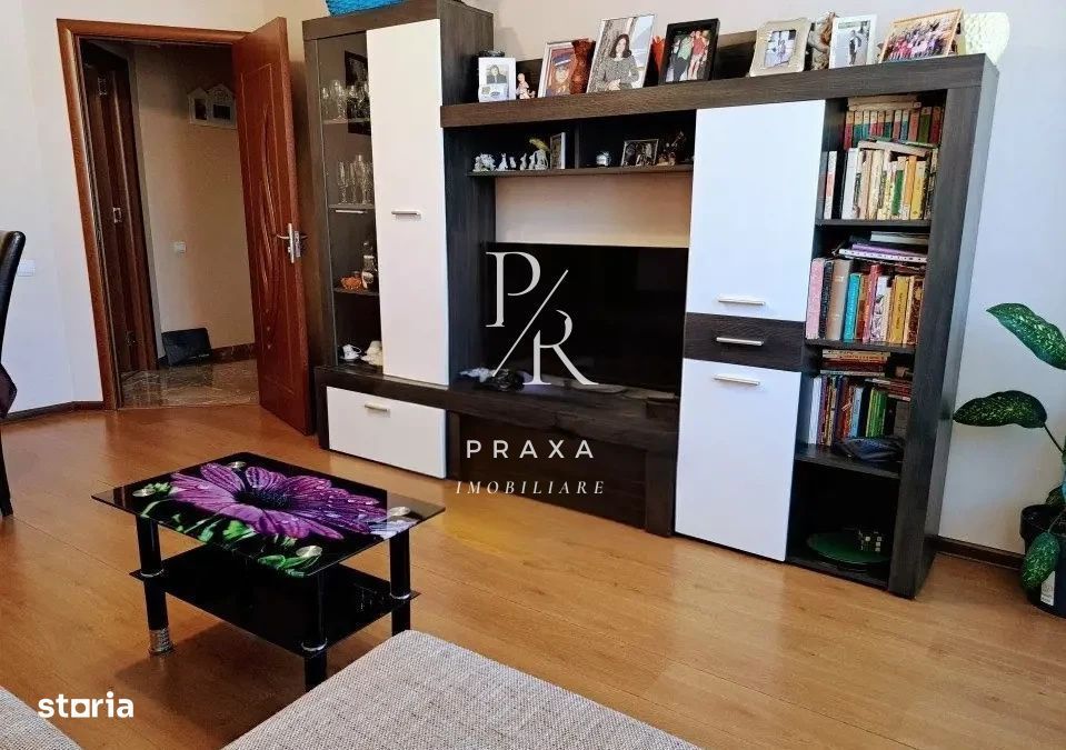 Apartament de vanzare de 3 camere, 72 mp, parcare, zona centrala Eroil