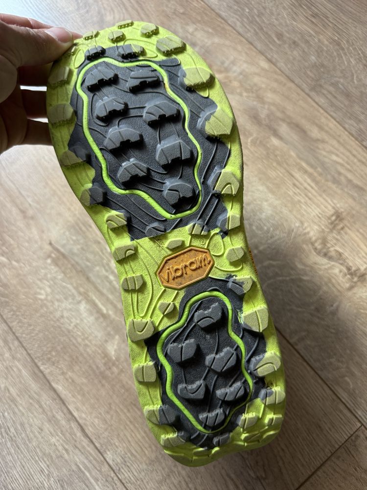 Маратонки New Balance