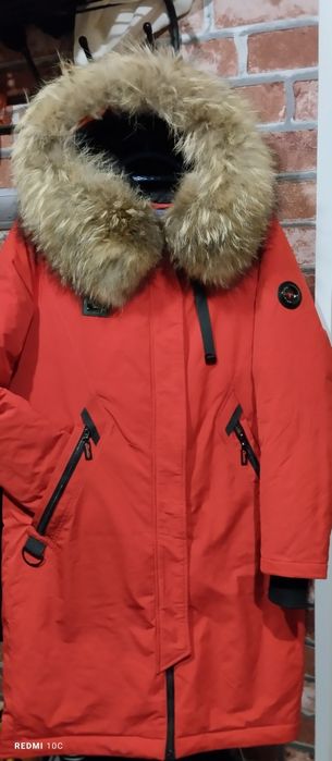 Пуховик с капюшоном