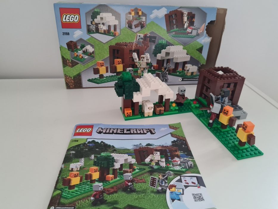 Vand set LEGO Minecraft - Pillager Outpost 21159, 303 piese