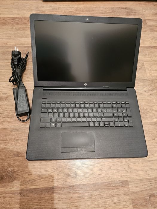 Hp 17 ноутбук i5-8250U