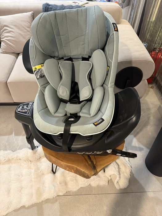 Scaun auto rotativ iZi Turn i-Size 0-4 ani