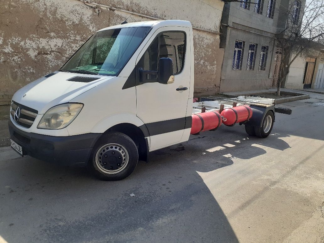 Mersades-Bens Sprinter 2007 yil 113 mator benzin gaz, xoladi zor