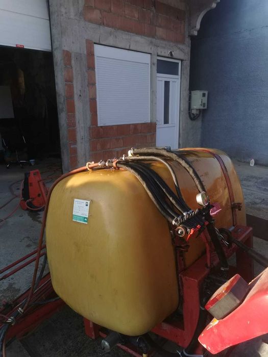 Stație de ierbicidat 660 de litri