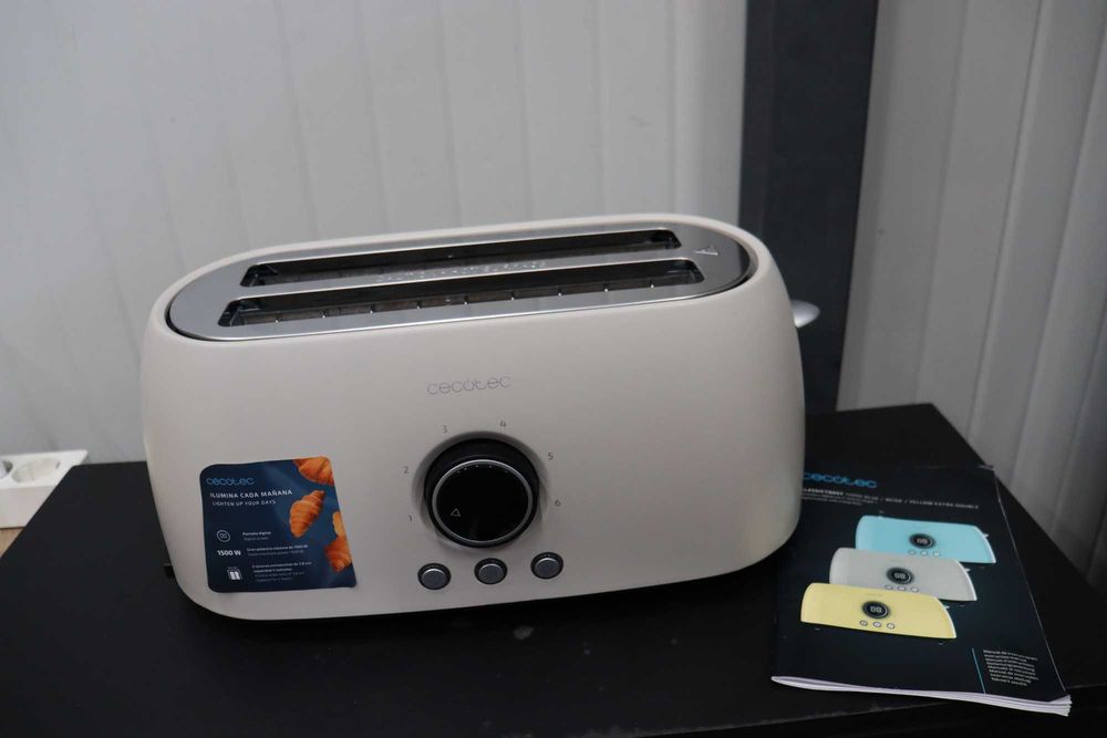 Cecotec ClassicToast 15000 Бежов Двоен Дигитален Тостер 1500W, LED